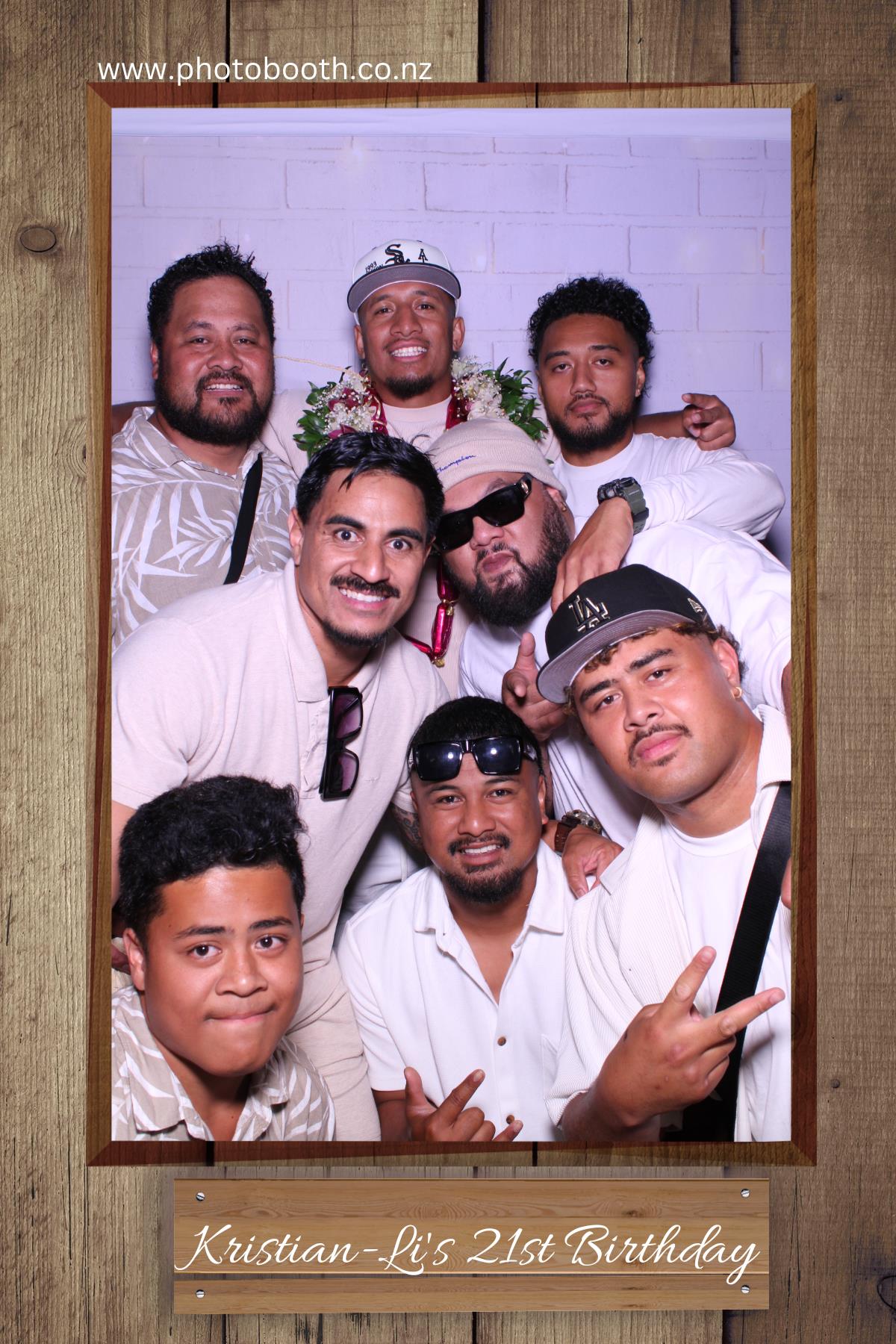 Kristian-Li's 21st | View more photos from the event at gallery.photobooth.co.nz/u/SelfieCentral/Kristian-Lis-21st