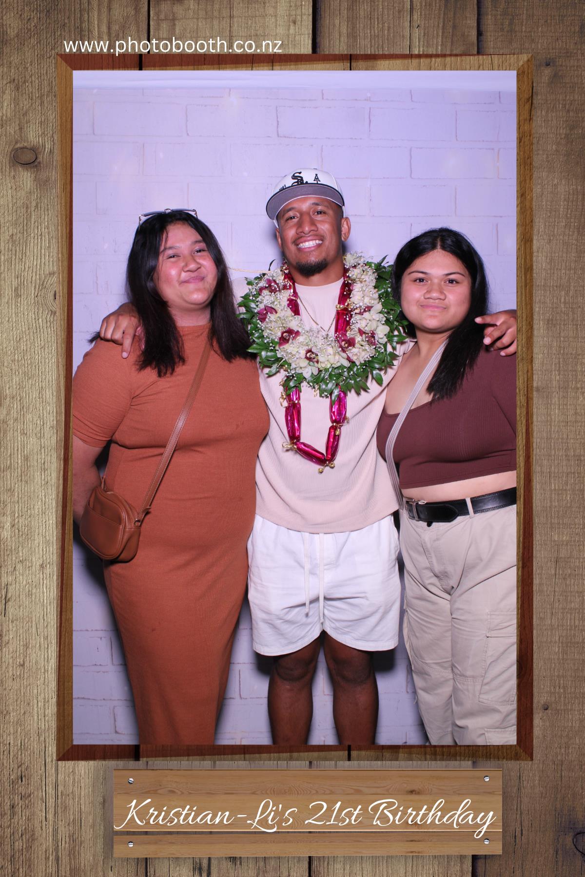 Kristian-Li's 21st | View more photos from the event at gallery.photobooth.co.nz/u/SelfieCentral/Kristian-Lis-21st
