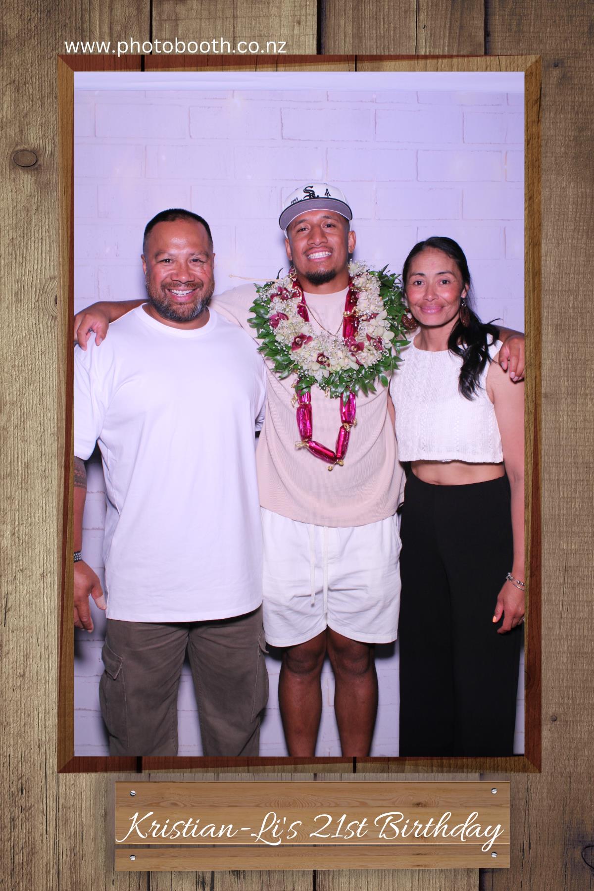 Kristian-Li's 21st | View more photos from the event at gallery.photobooth.co.nz/u/SelfieCentral/Kristian-Lis-21st