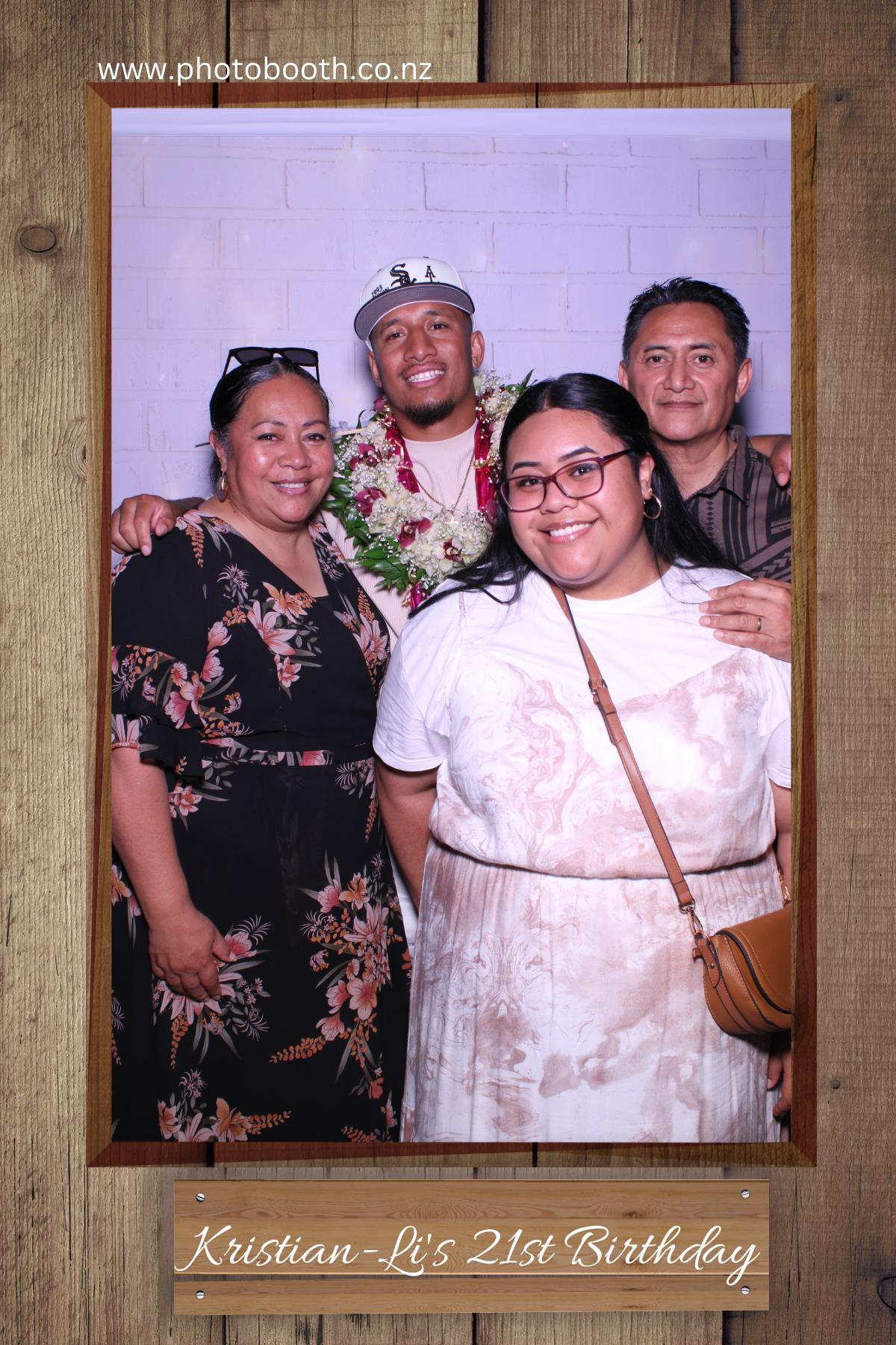 Kristian-Li's 21st | View more photos from the event at gallery.photobooth.co.nz/u/SelfieCentral/Kristian-Lis-21st