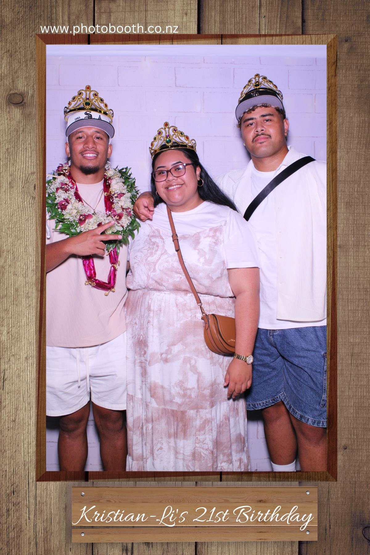 Kristian-Li's 21st | View more photos from the event at gallery.photobooth.co.nz/u/SelfieCentral/Kristian-Lis-21st