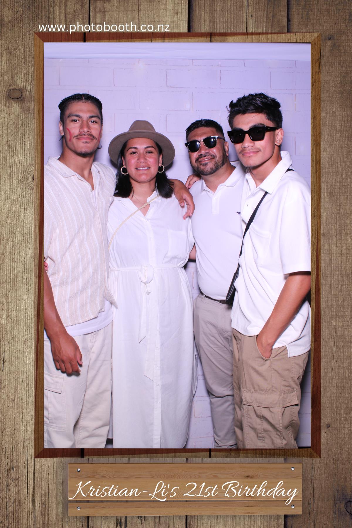 Kristian-Li's 21st | View more photos from the event at gallery.photobooth.co.nz/u/SelfieCentral/Kristian-Lis-21st