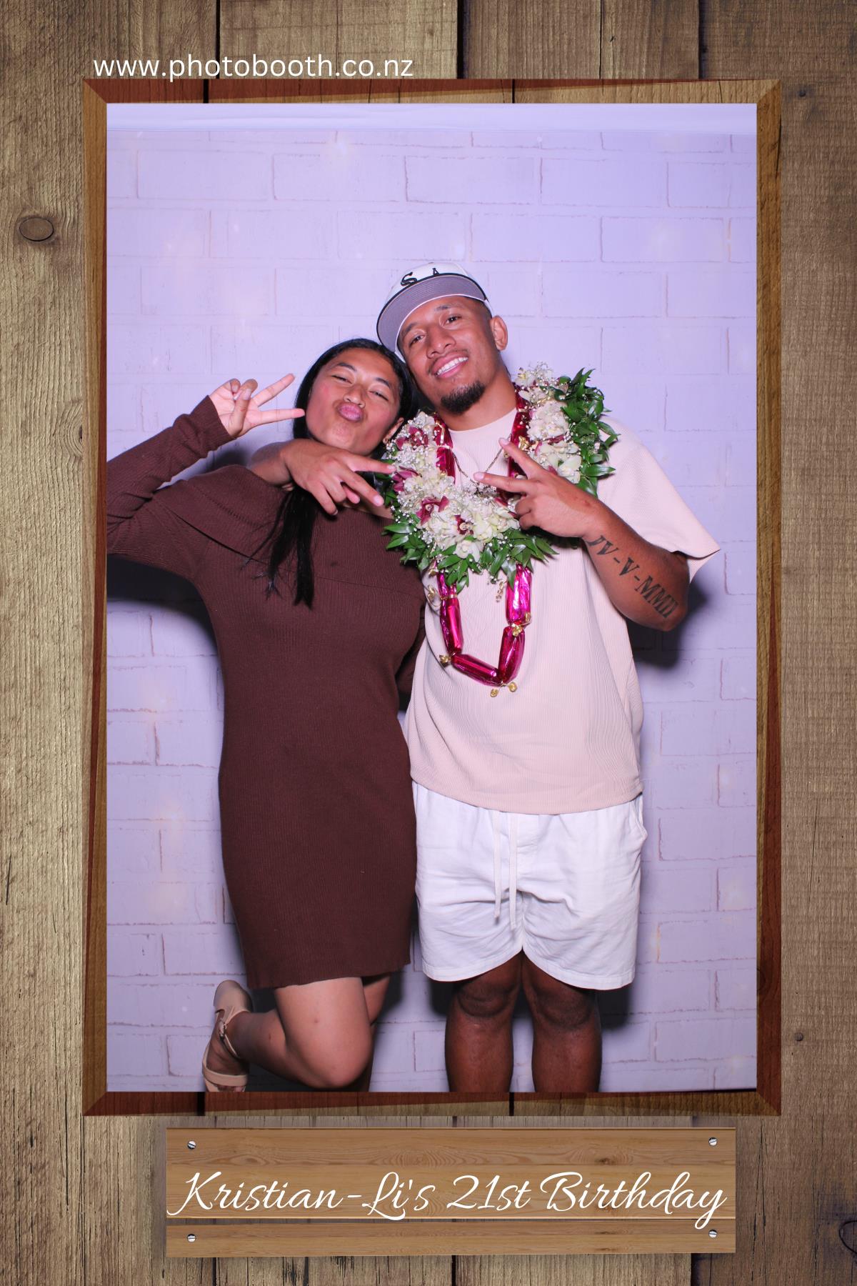 Kristian-Li's 21st | View more photos from the event at gallery.photobooth.co.nz/u/SelfieCentral/Kristian-Lis-21st