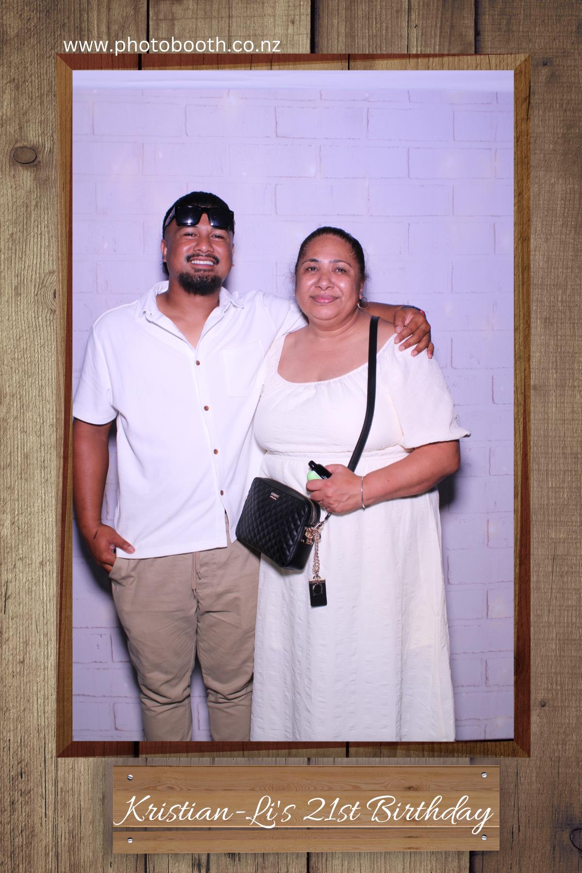 Kristian-Li's 21st | View more photos from the event at gallery.photobooth.co.nz/u/SelfieCentral/Kristian-Lis-21st