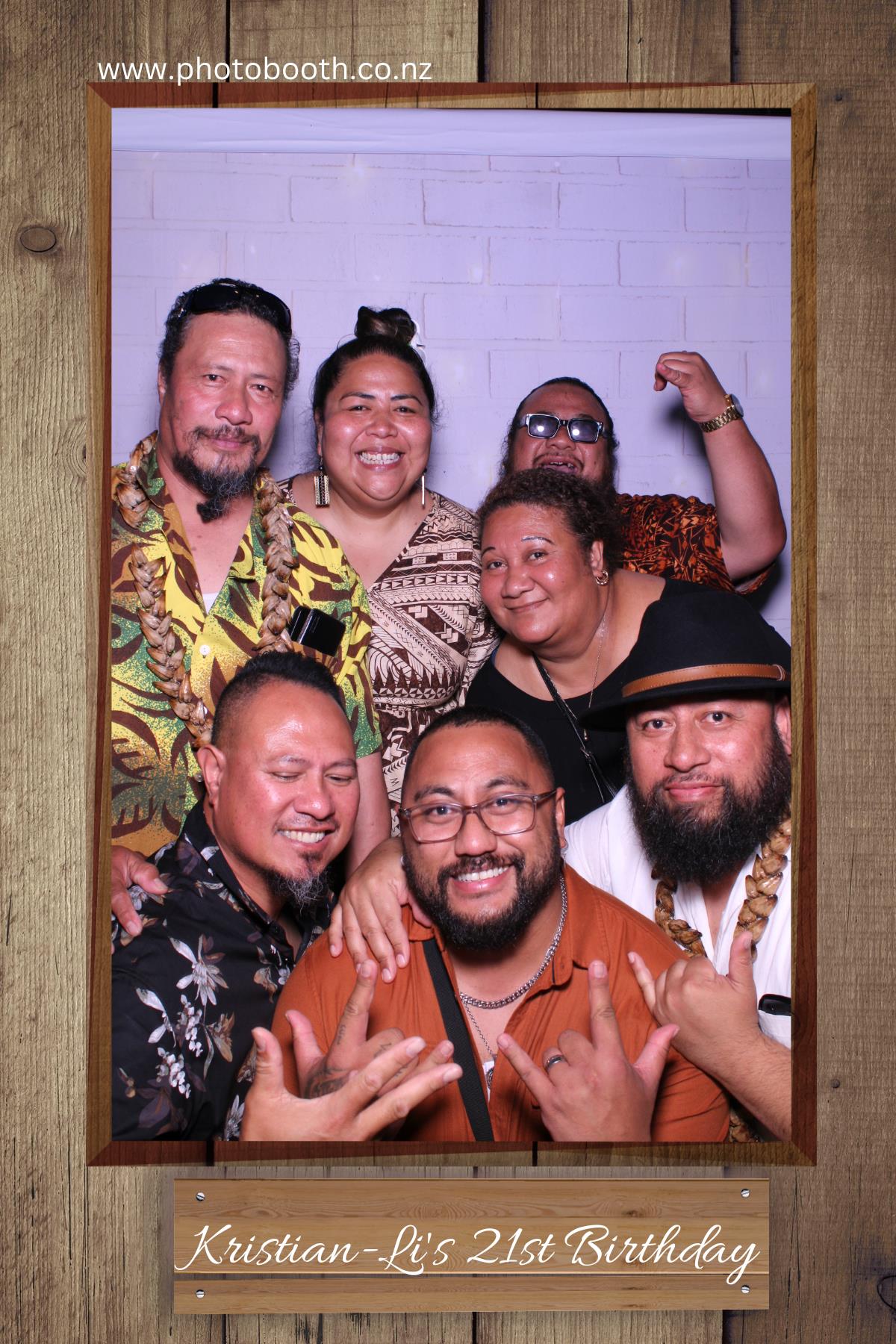 Kristian-Li's 21st | View more photos from the event at gallery.photobooth.co.nz/u/SelfieCentral/Kristian-Lis-21st