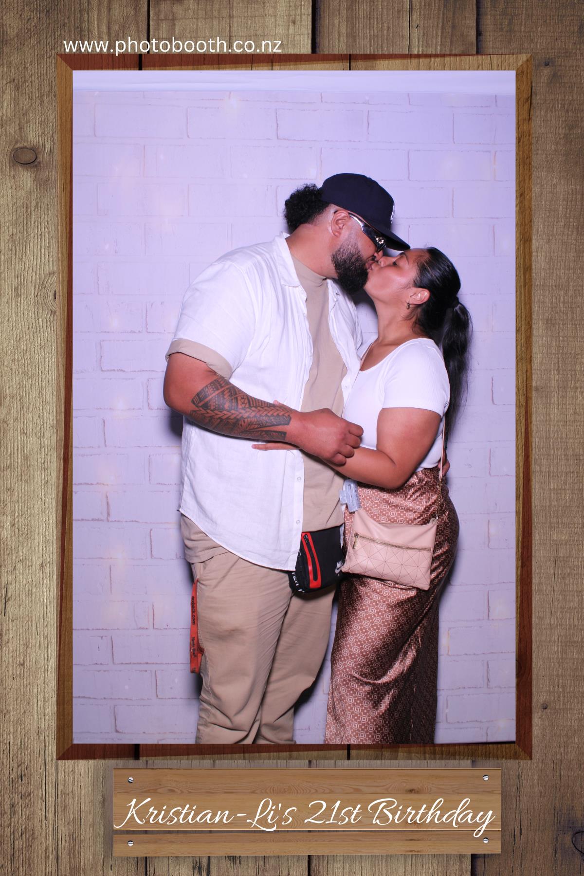 Kristian-Li's 21st | View more photos from the event at gallery.photobooth.co.nz/u/SelfieCentral/Kristian-Lis-21st