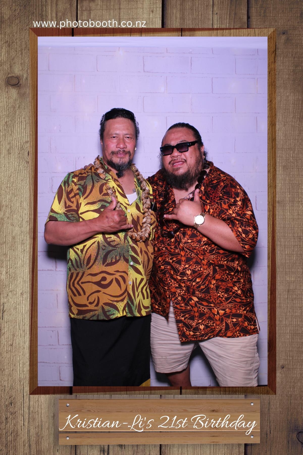 Kristian-Li's 21st | View more photos from the event at gallery.photobooth.co.nz/u/SelfieCentral/Kristian-Lis-21st