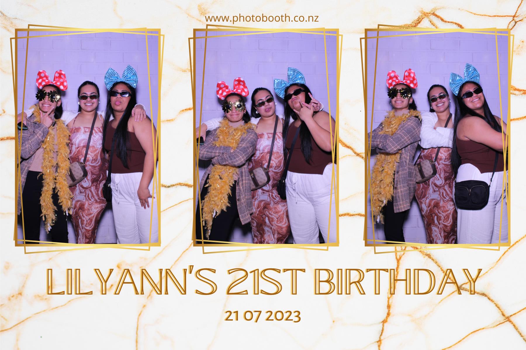 Lilyann's 21st | View more photos from the event at gallery.photobooth.co.nz/u/SelfieCentral/Lilyanns-21st