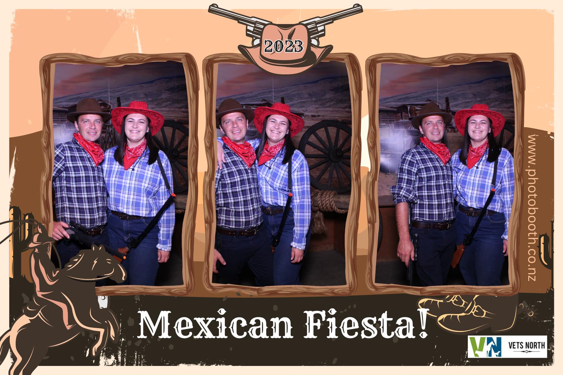 Vets North Christmas Party | View more photos from the event at gallery.photobooth.co.nz/u/SelfieCentral/Vets-North-Christmas-Party