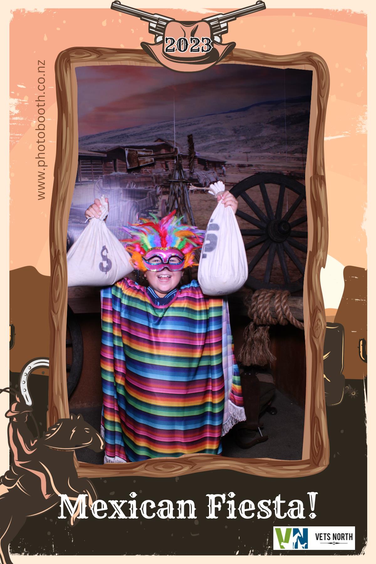 Vets North Christmas Party | View more photos from the event at gallery.photobooth.co.nz/u/SelfieCentral/Vets-North-Christmas-Party