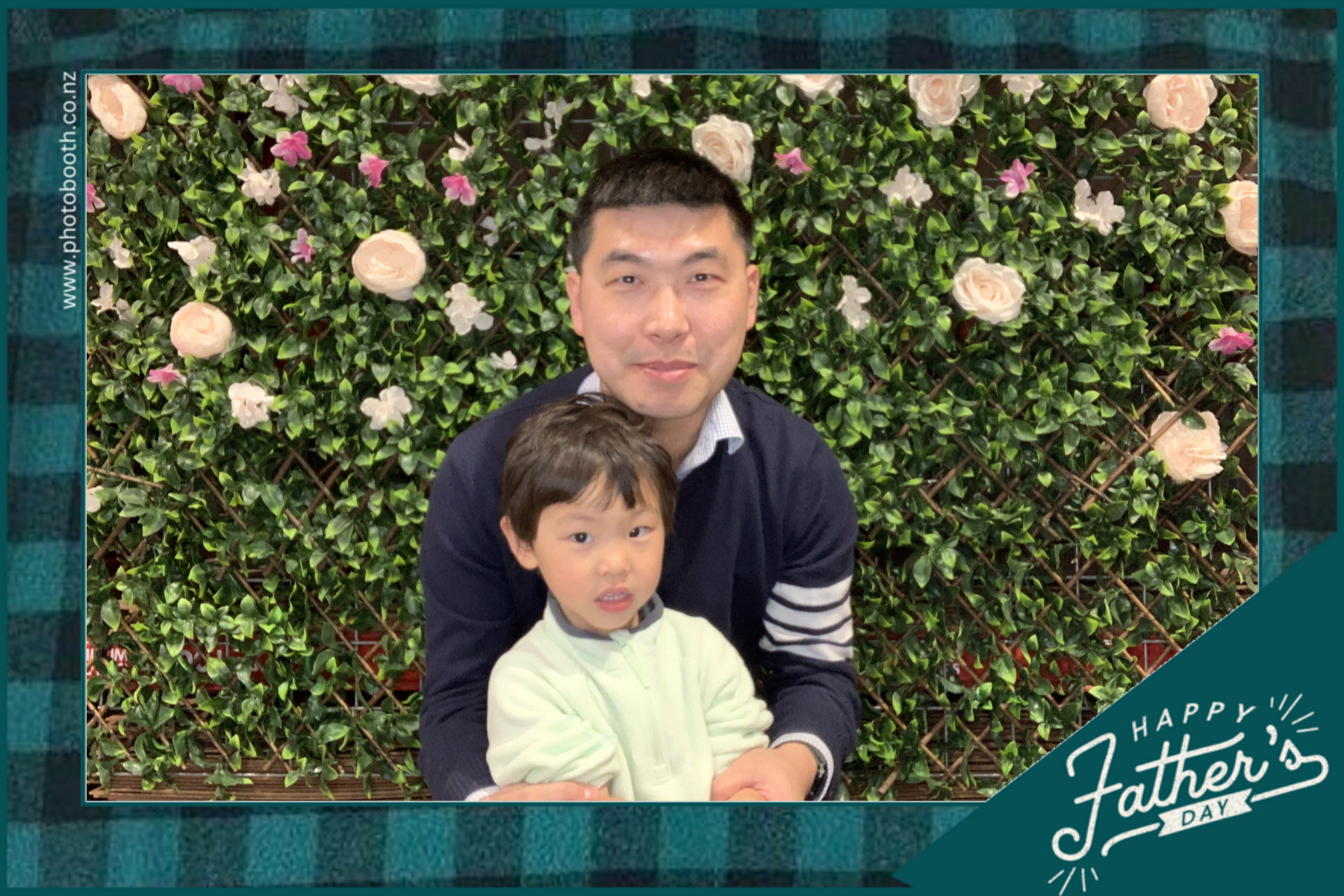 Bunnings Father's Day Family NIght | View more photos from the event at gallery.photobooth.co.nz/u/SelfieCentral/Bunnings-Fathers-Day-Family-NIght