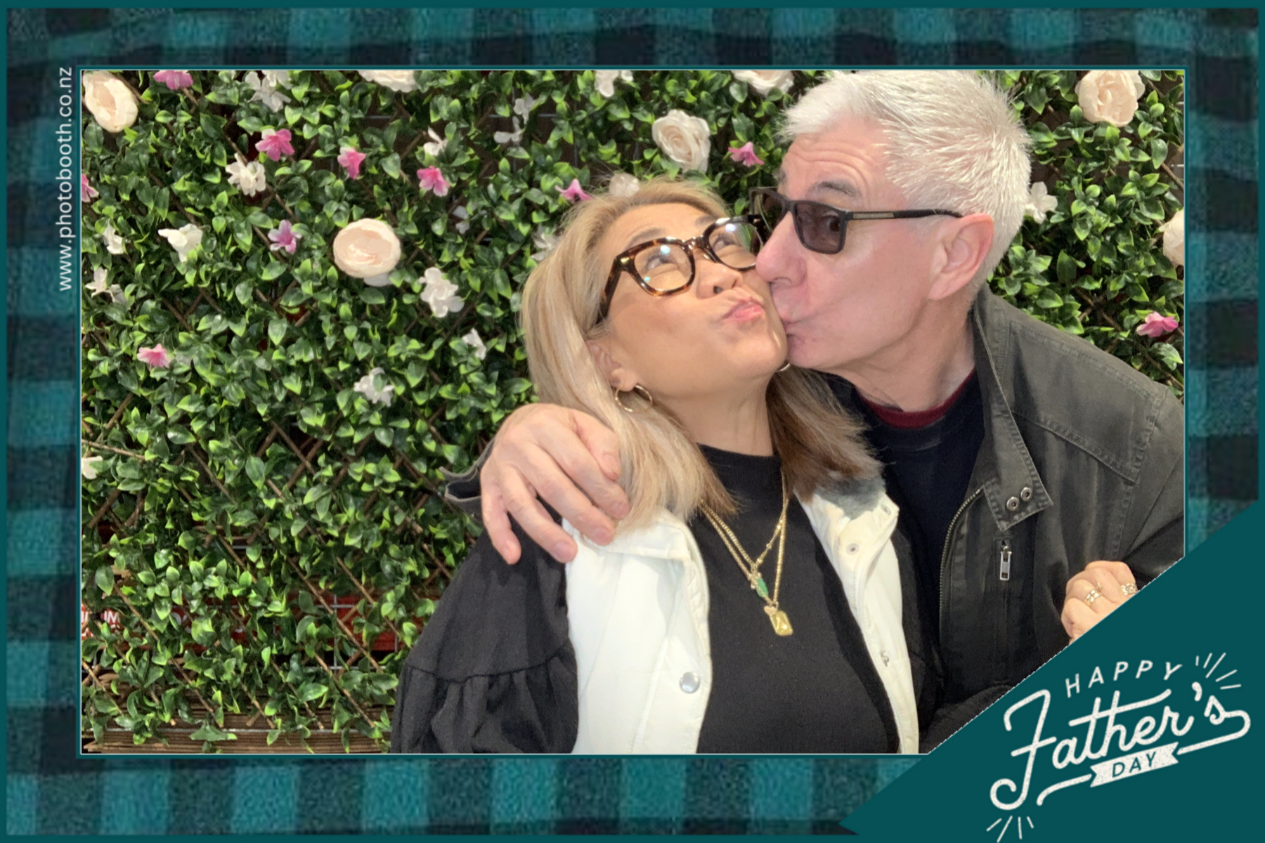 Bunnings Father's Day Family NIght | View more photos from the event at gallery.photobooth.co.nz/u/SelfieCentral/Bunnings-Fathers-Day-Family-NIght