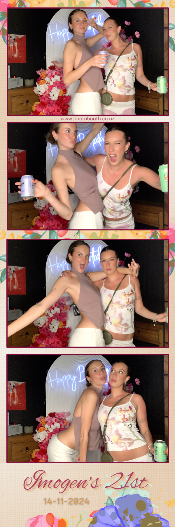 Imogen’s 21st | View more photos from the event at gallery.photobooth.co.nz/u/SelfieCentral/Imogen’s-21st