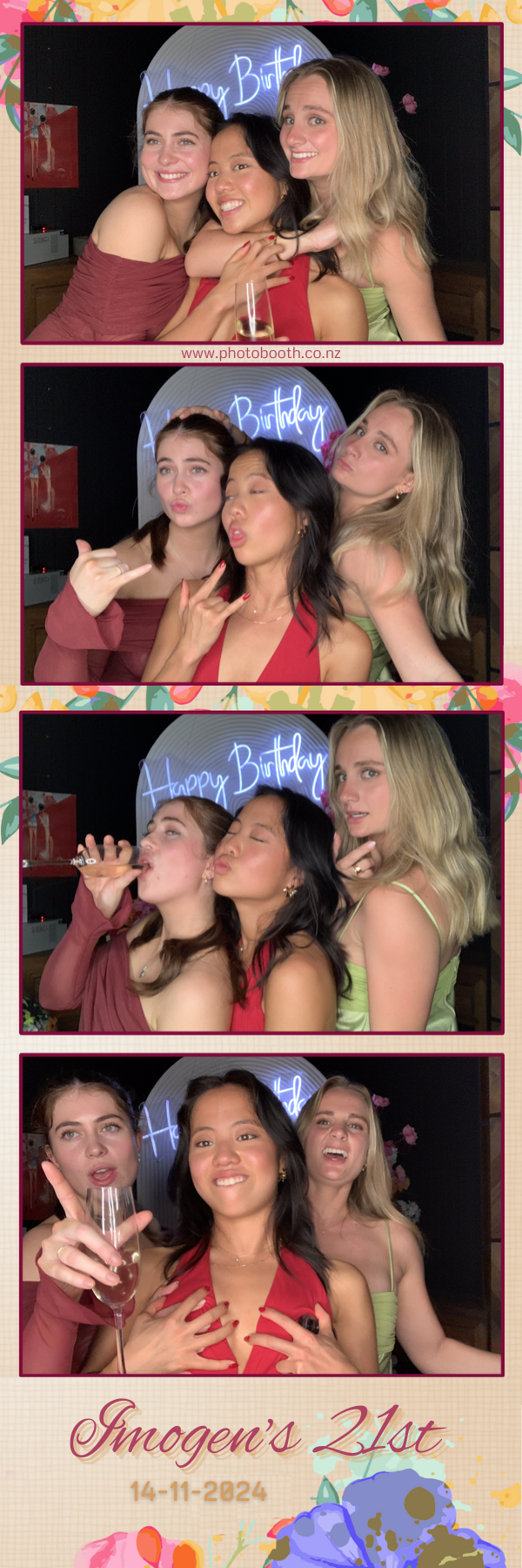 Imogen’s 21st | View more photos from the event at gallery.photobooth.co.nz/u/SelfieCentral/Imogen’s-21st
