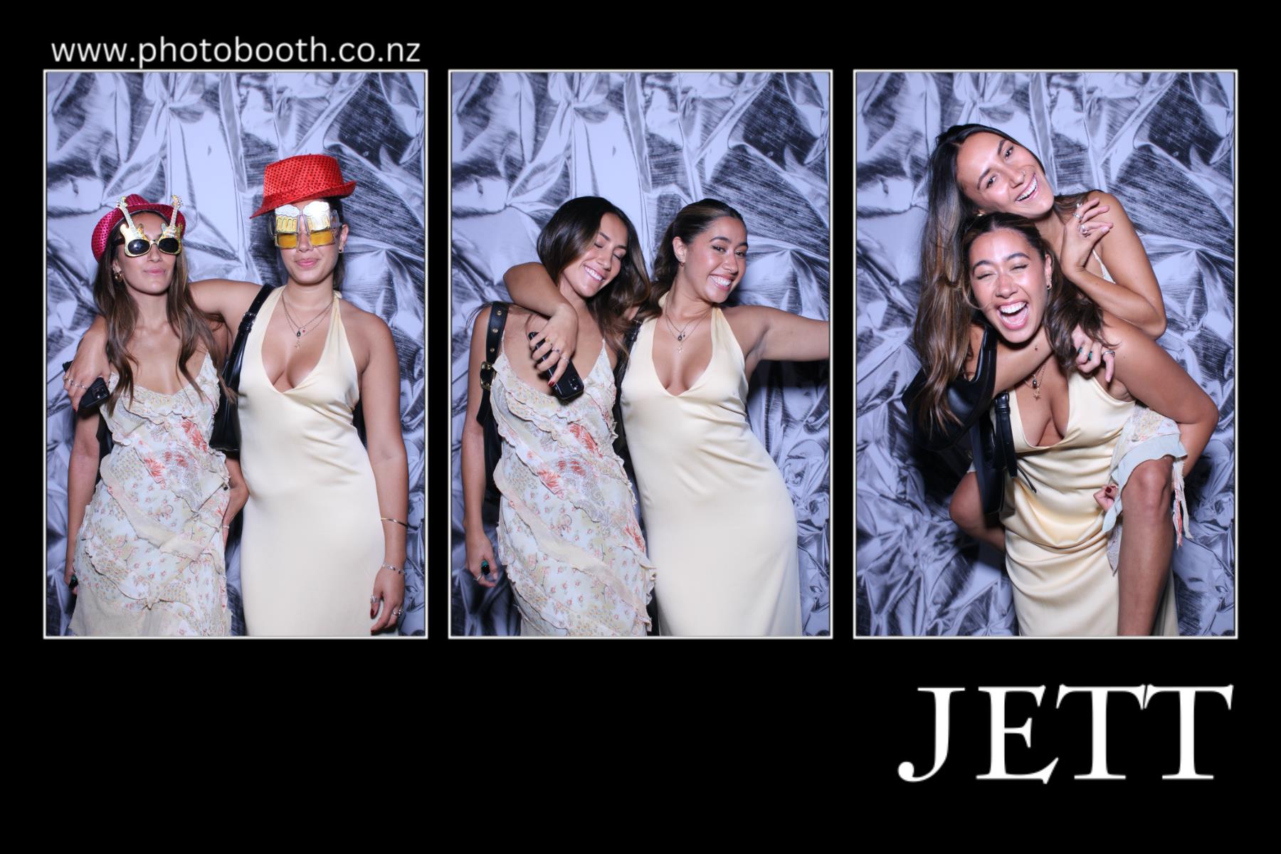 Jett's 21st | View more photos from the event at gallery.photobooth.co.nz/u/SelfieCentral/Jetts-21st