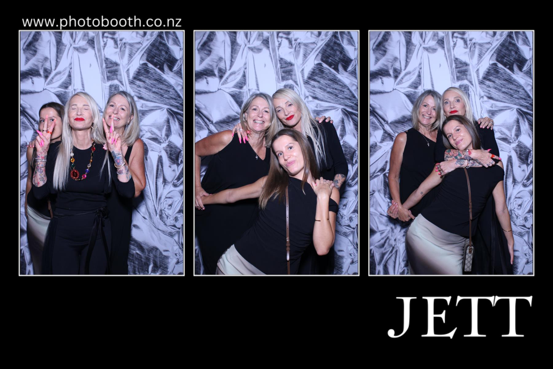Jett's 21st | View more photos from the event at gallery.photobooth.co.nz/u/SelfieCentral/Jetts-21st