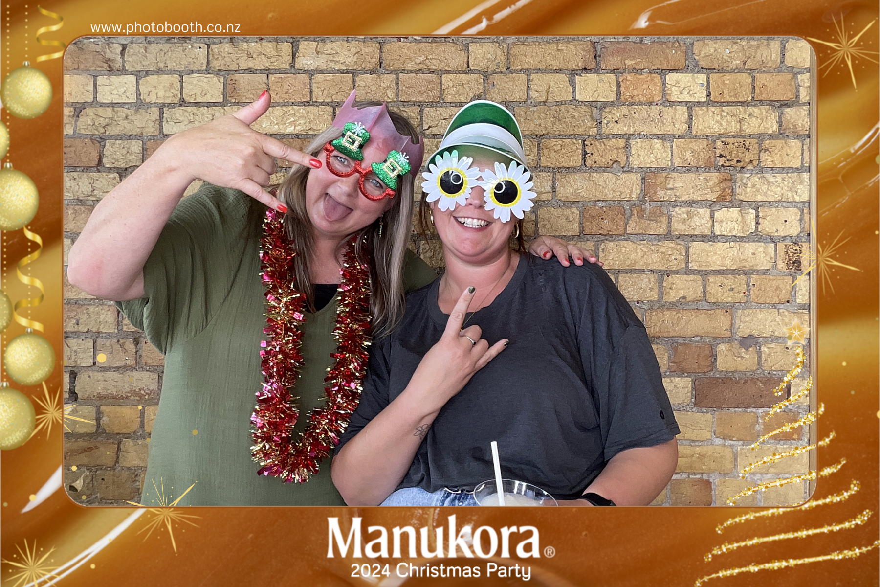 Manukora Christmas Party | View more photos from the event at gallery.photobooth.co.nz/u/SelfieCentral/Manukora-Christmas-Party