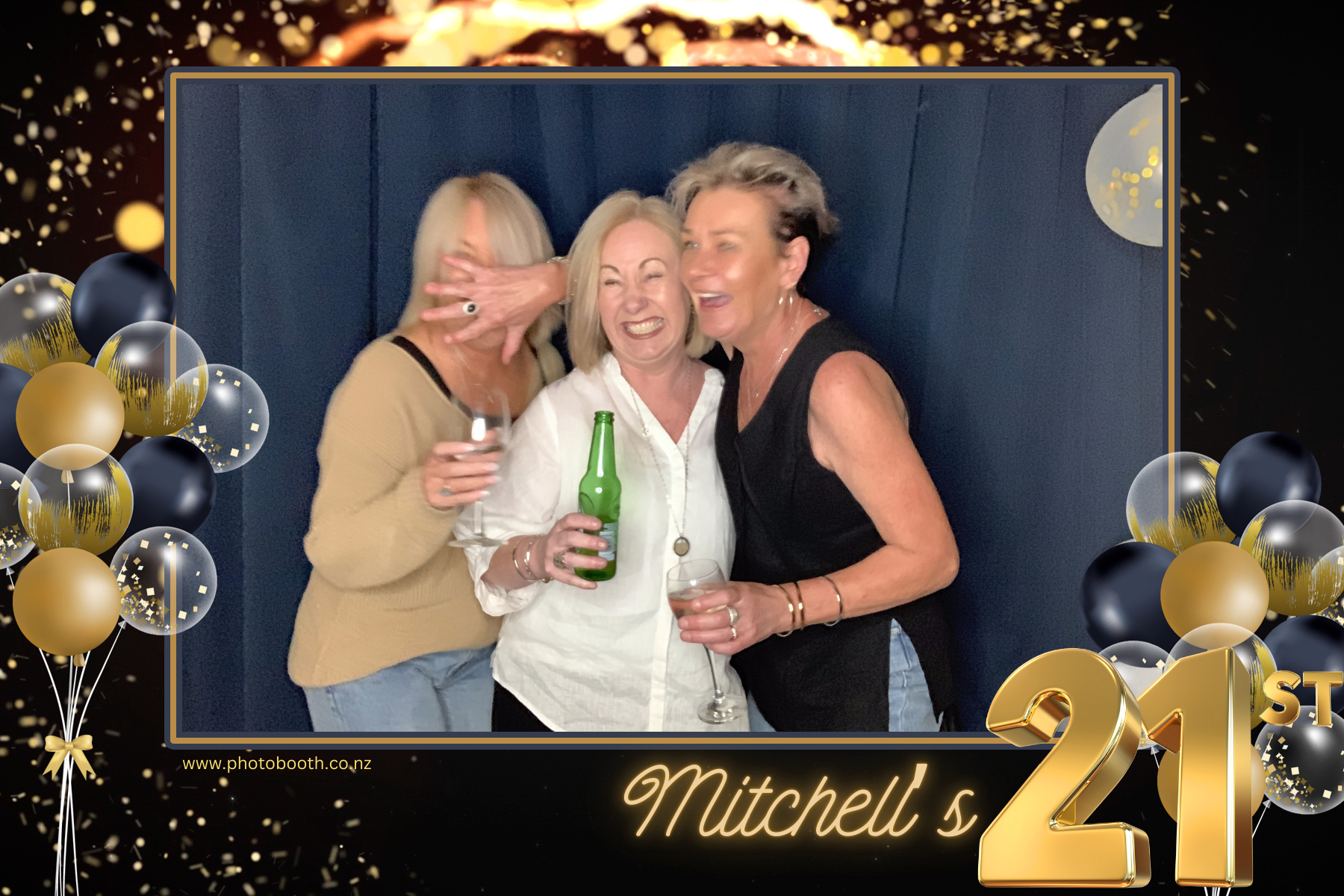 Michell's 21st | View more photos from the event at gallery.photobooth.co.nz/u/SelfieCentral/Michells-21st