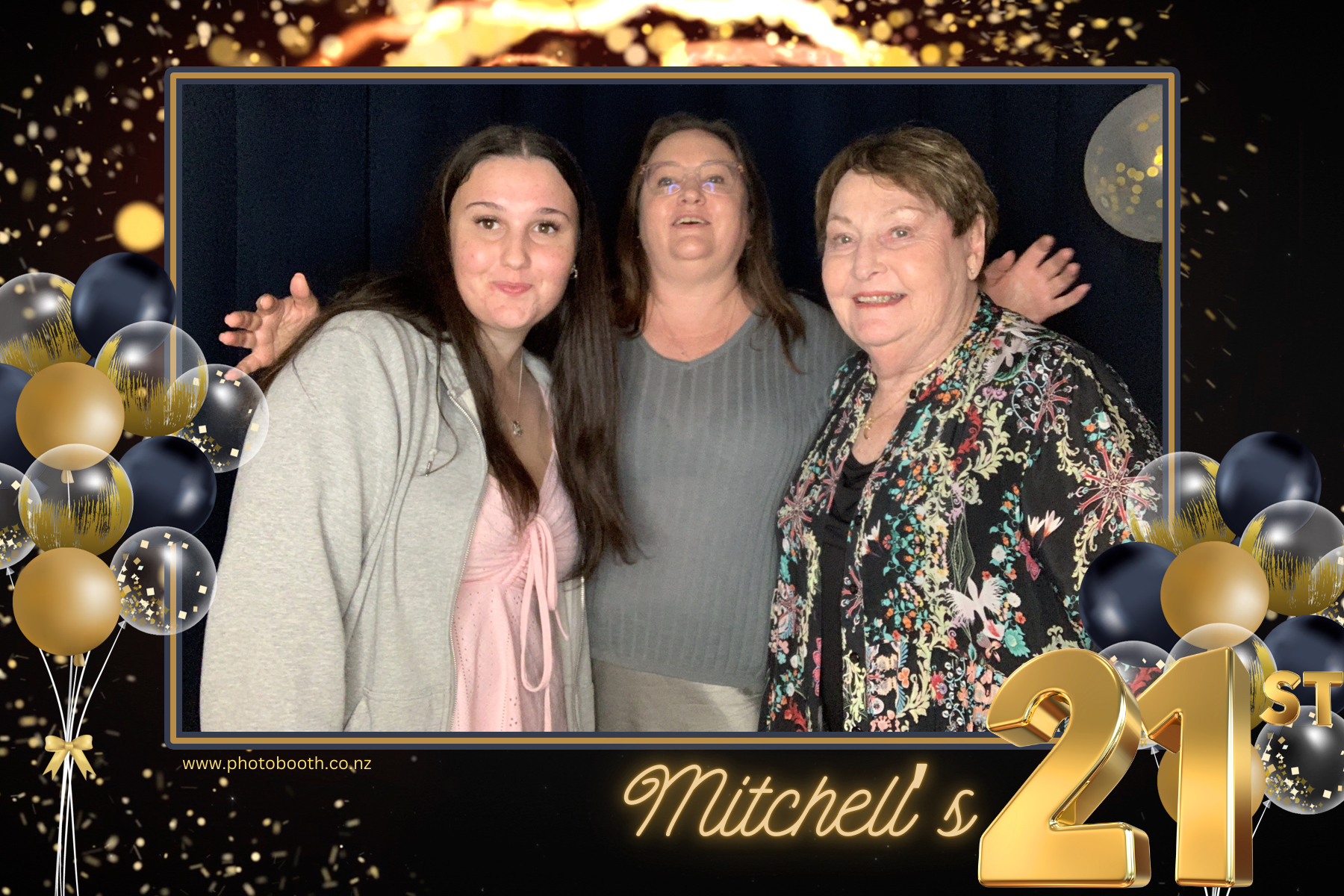 Michell's 21st | View more photos from the event at gallery.photobooth.co.nz/u/SelfieCentral/Michells-21st