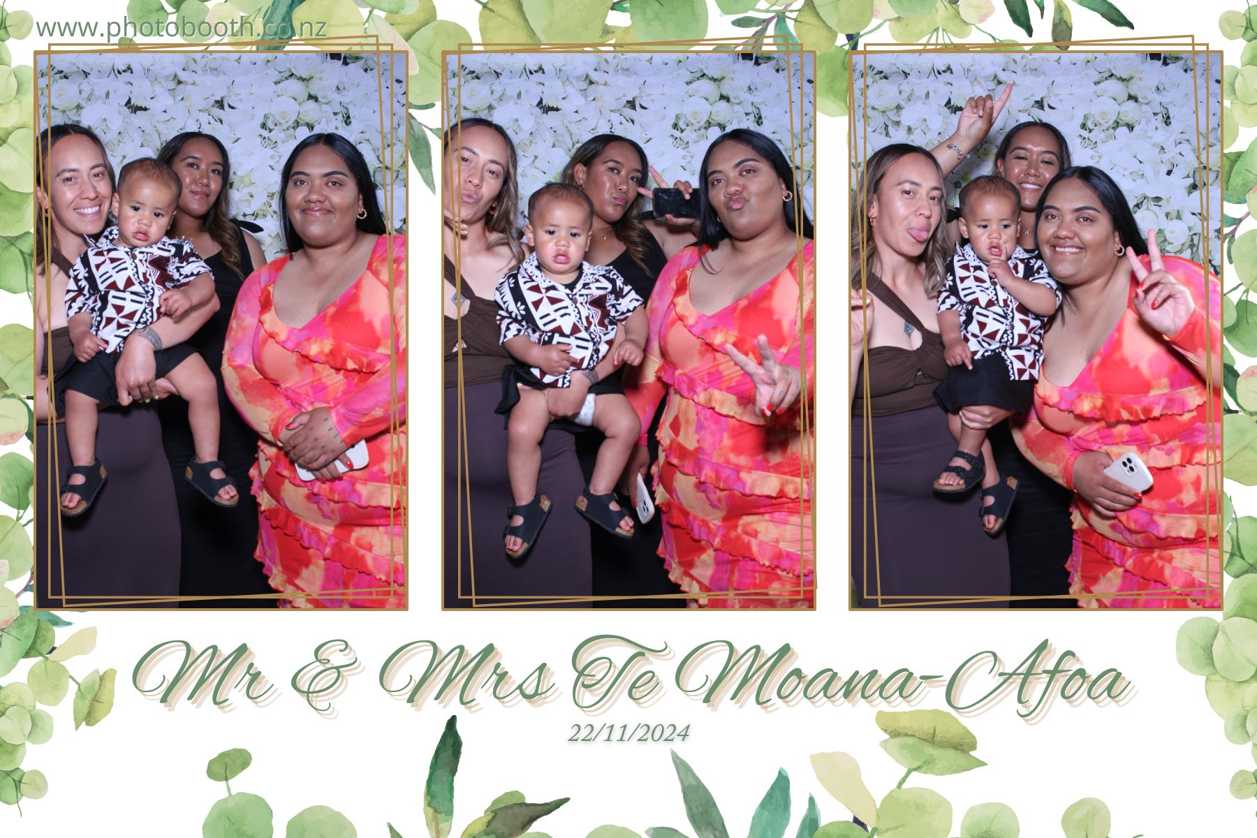 Mr & Mrs Te Moana-Afoa's Wedding | View more photos from the event at gallery.photobooth.co.nz/u/SelfieCentral/Mr-Mrs-Te-Moana-Afoas-Wedding