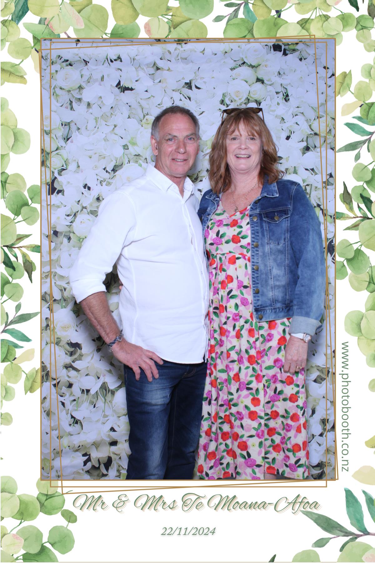 Mr & Mrs Te Moana-Afoa's Wedding | View more photos from the event at gallery.photobooth.co.nz/u/SelfieCentral/Mr-Mrs-Te-Moana-Afoas-Wedding