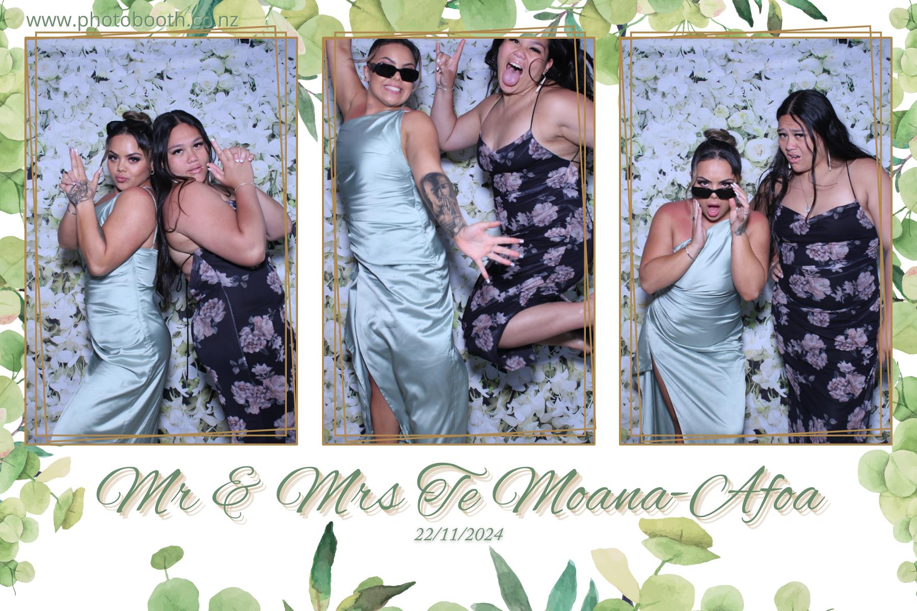 Mr & Mrs Te Moana-Afoa's Wedding | View more photos from the event at gallery.photobooth.co.nz/u/SelfieCentral/Mr-Mrs-Te-Moana-Afoas-Wedding