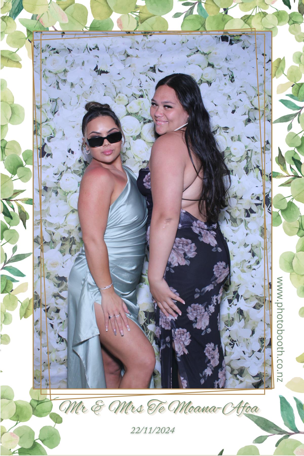 Mr & Mrs Te Moana-Afoa's Wedding | View more photos from the event at gallery.photobooth.co.nz/u/SelfieCentral/Mr-Mrs-Te-Moana-Afoas-Wedding