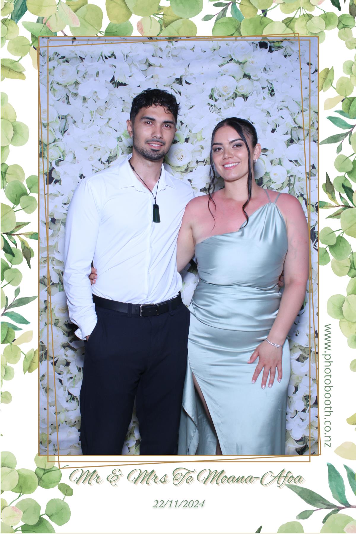 Mr & Mrs Te Moana-Afoa's Wedding | View more photos from the event at gallery.photobooth.co.nz/u/SelfieCentral/Mr-Mrs-Te-Moana-Afoas-Wedding
