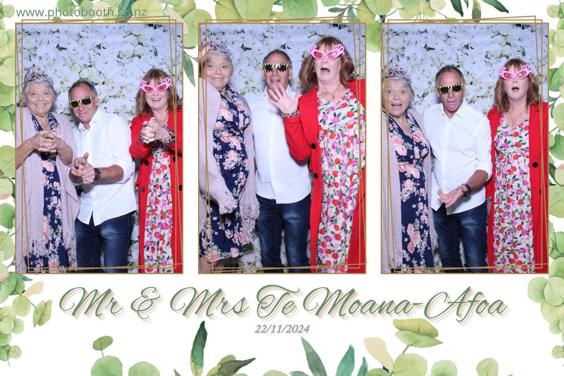 Mr & Mrs Te Moana-Afoa's Wedding | View more photos from the event at gallery.photobooth.co.nz/u/SelfieCentral/Mr-Mrs-Te-Moana-Afoas-Wedding