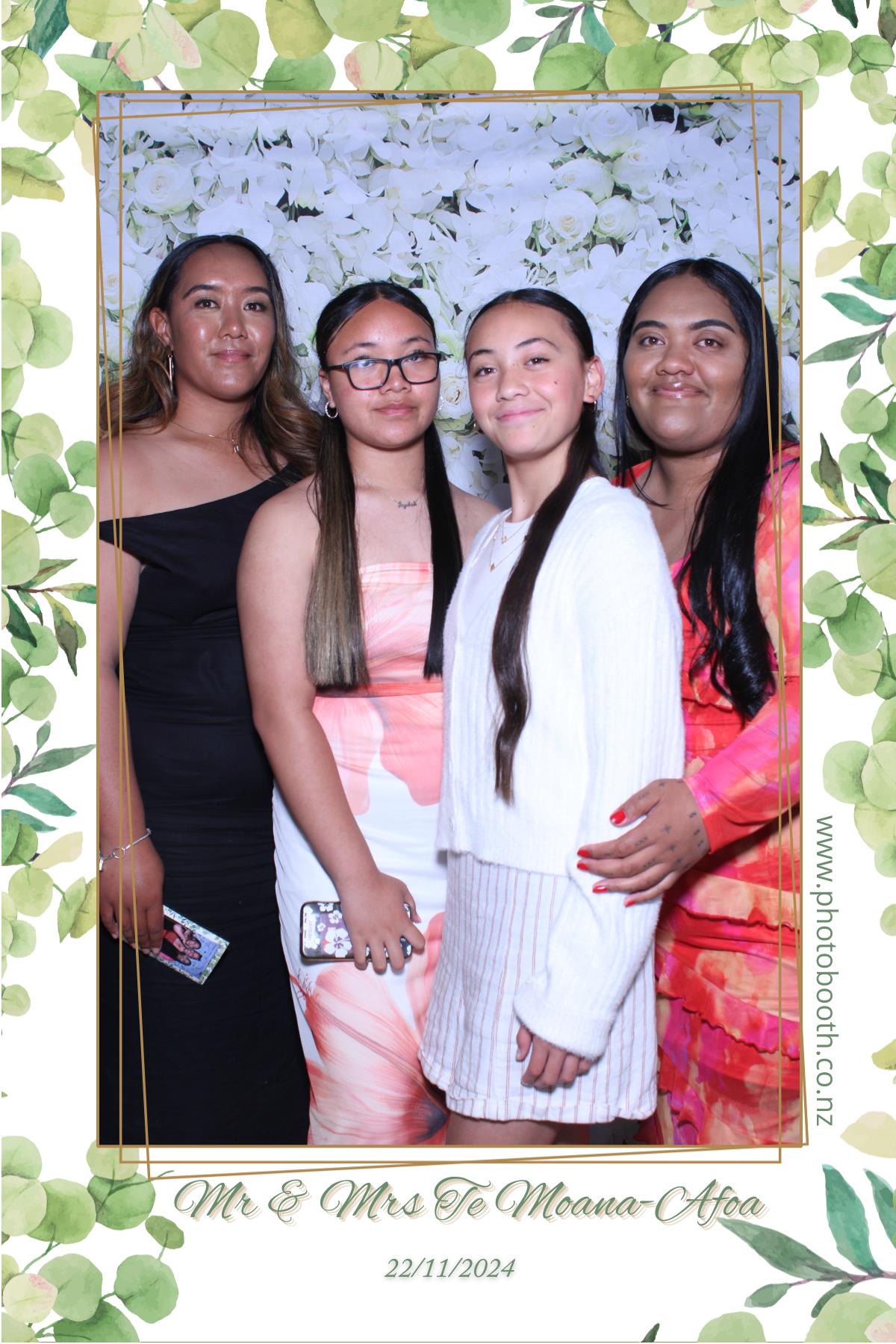 Mr & Mrs Te Moana-Afoa's Wedding | View more photos from the event at gallery.photobooth.co.nz/u/SelfieCentral/Mr-Mrs-Te-Moana-Afoas-Wedding