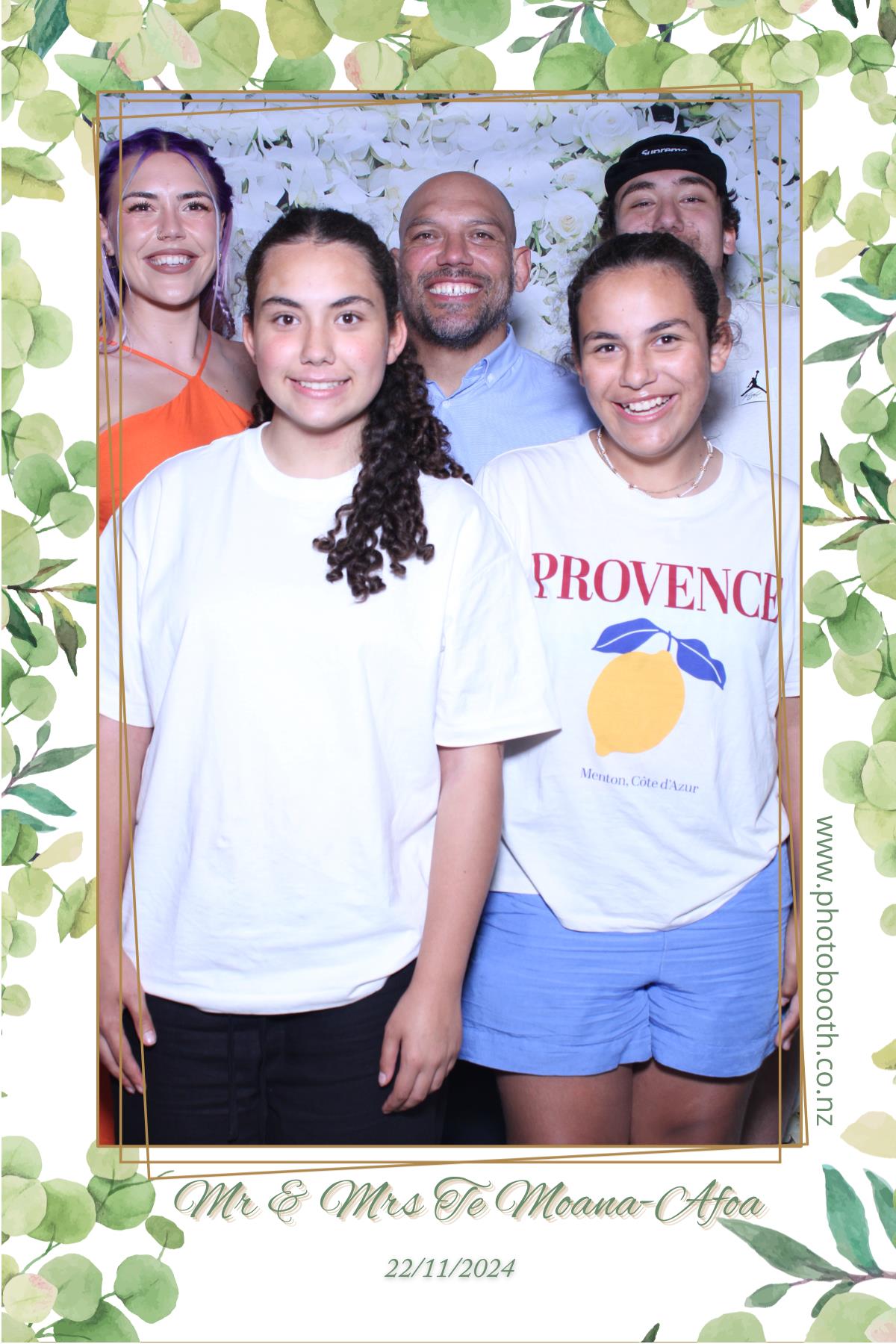 Mr & Mrs Te Moana-Afoa's Wedding | View more photos from the event at gallery.photobooth.co.nz/u/SelfieCentral/Mr-Mrs-Te-Moana-Afoas-Wedding