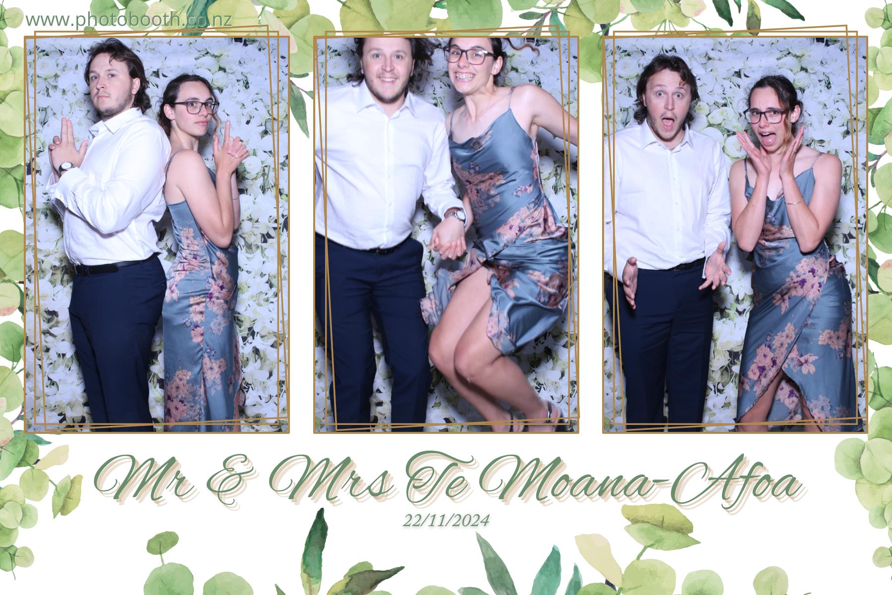 Mr & Mrs Te Moana-Afoa's Wedding | View more photos from the event at gallery.photobooth.co.nz/u/SelfieCentral/Mr-Mrs-Te-Moana-Afoas-Wedding