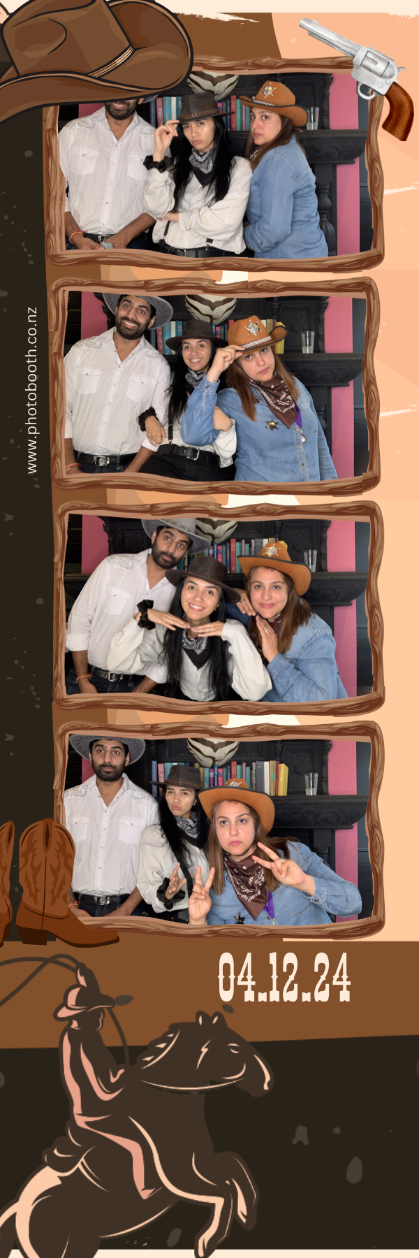 PHD Media Christmas Party | View more photos from the event at gallery.photobooth.co.nz/u/SelfieCentral/PHD-Media-Christmas-Party