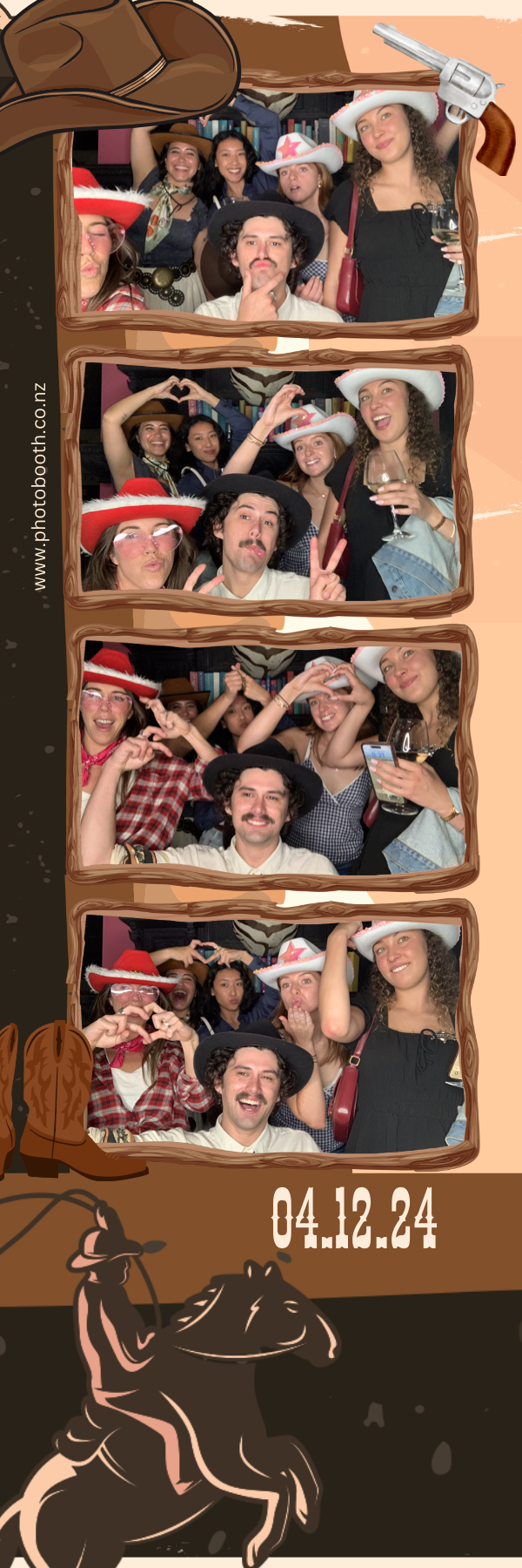 PHD Media Christmas Party | View more photos from the event at gallery.photobooth.co.nz/u/SelfieCentral/PHD-Media-Christmas-Party