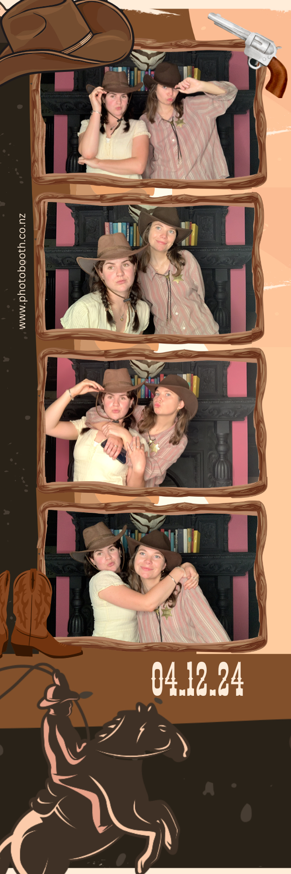 PHD Media Christmas Party | View more photos from the event at gallery.photobooth.co.nz/u/SelfieCentral/PHD-Media-Christmas-Party