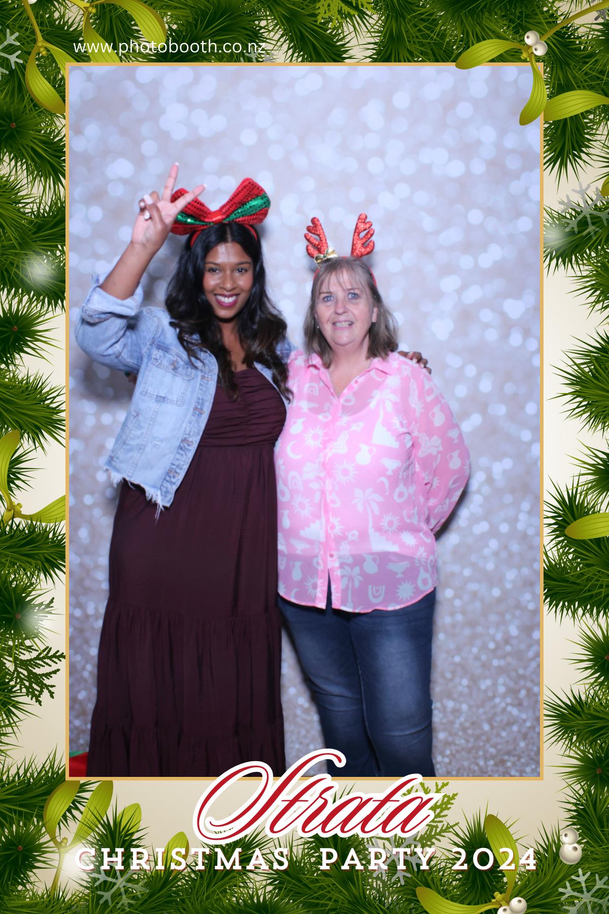 Strata Christmas Party | View more photos from the event at gallery.photobooth.co.nz/u/SelfieCentral/Strata-Christmas-Party