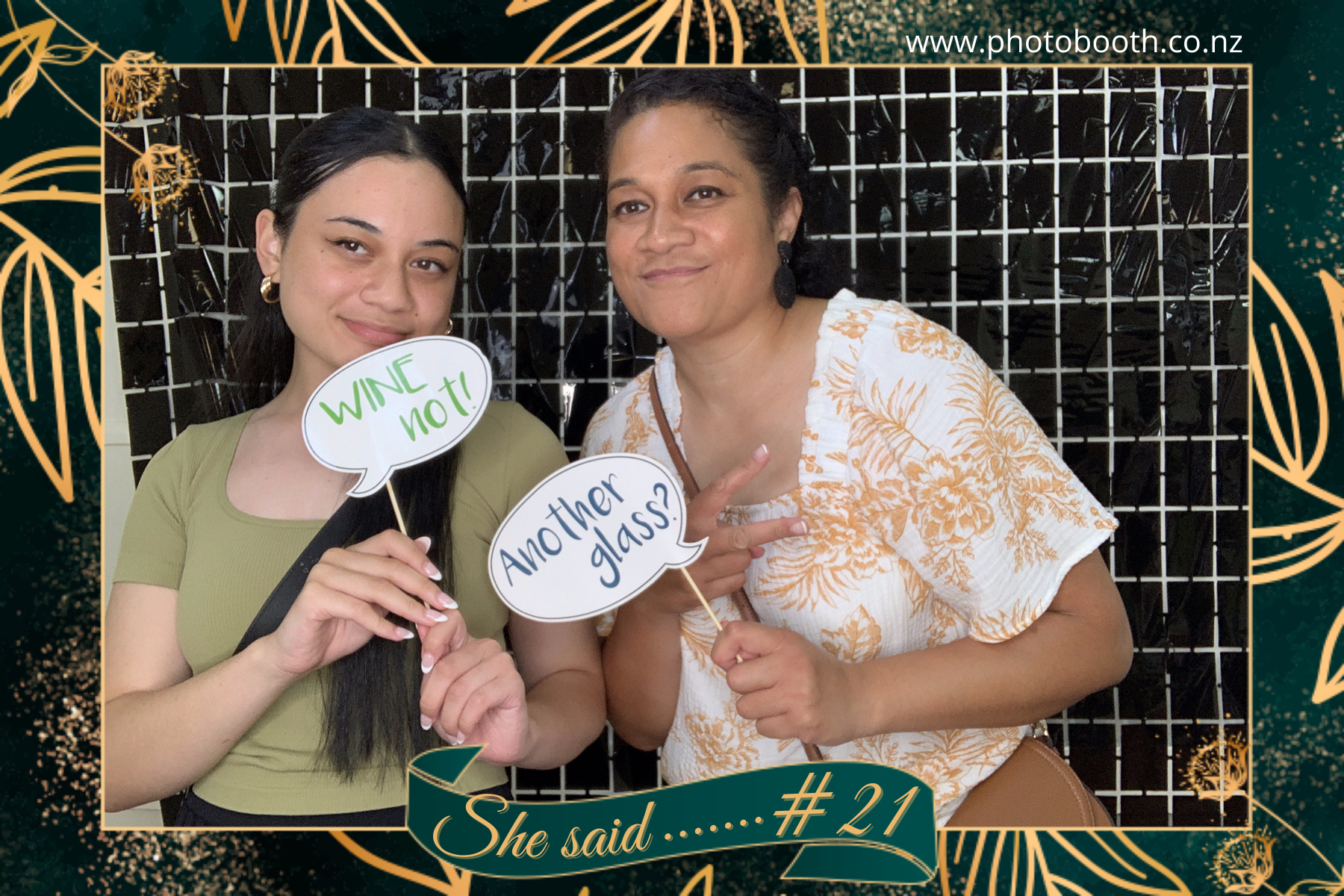 Tara's 21st | View more photos from the event at gallery.photobooth.co.nz/u/SelfieCentral/Taras-21st