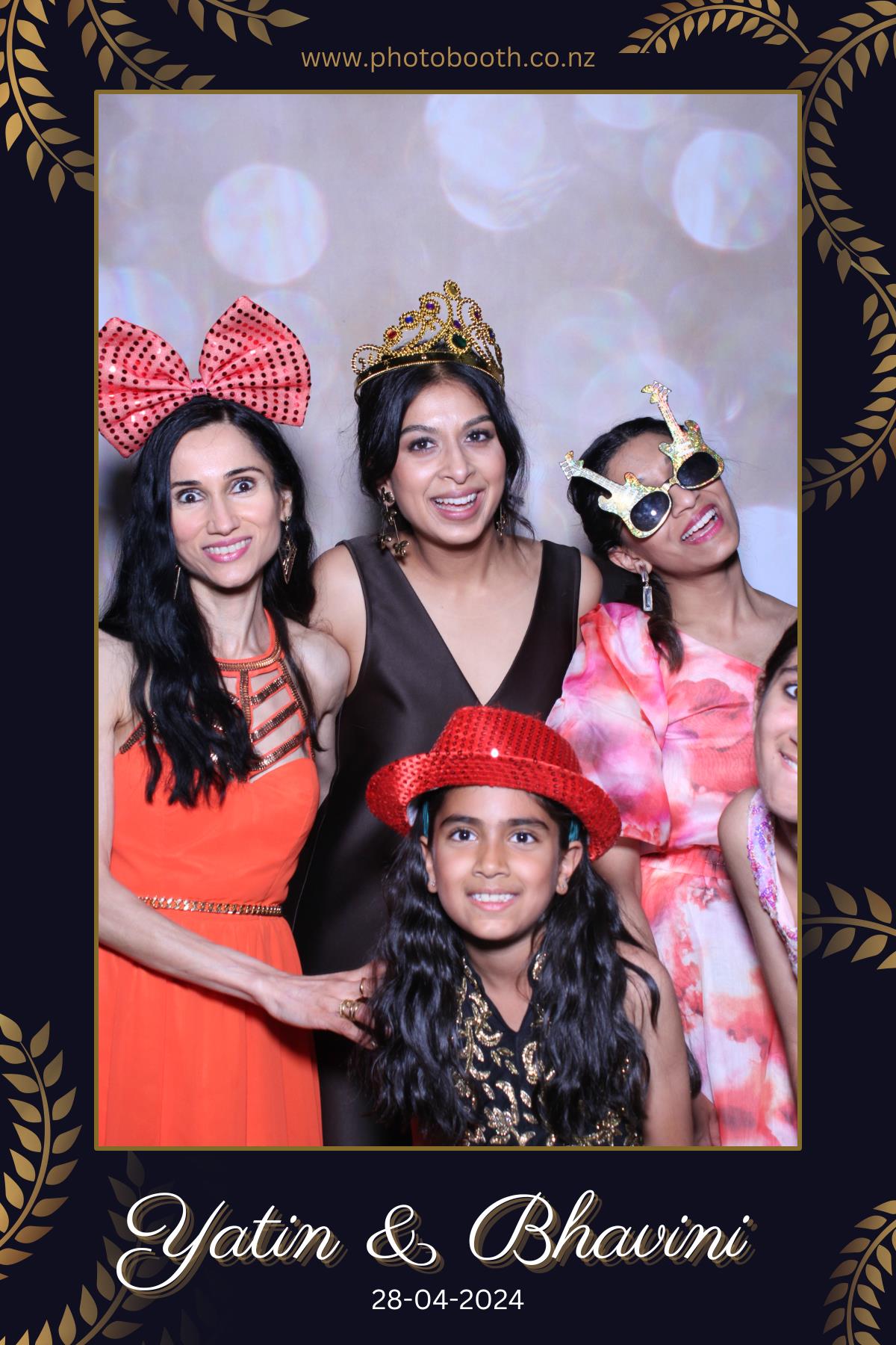 Yatin & Bhavini's Wedding | View more photos from the event at gallery.photobooth.co.nz/u/SelfieCentral/Yatin-Bhavinis-Wedding