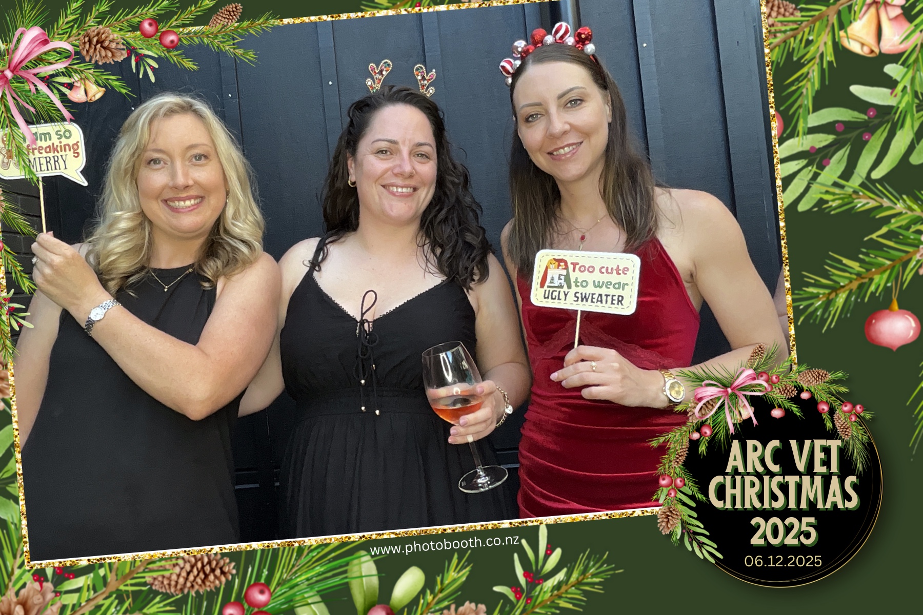 ARC Vets Xmas Party | View more photos from the event at gallery.photobooth.co.nz/u/SelfieCentral/ARC-Vets-Xmas-Party