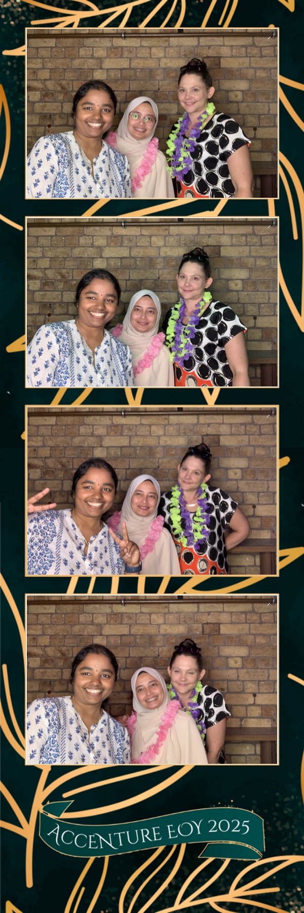 Accenture Christmas Party | View more photos from the event at gallery.photobooth.co.nz/u/SelfieCentral/Accenture-Christmas-Party