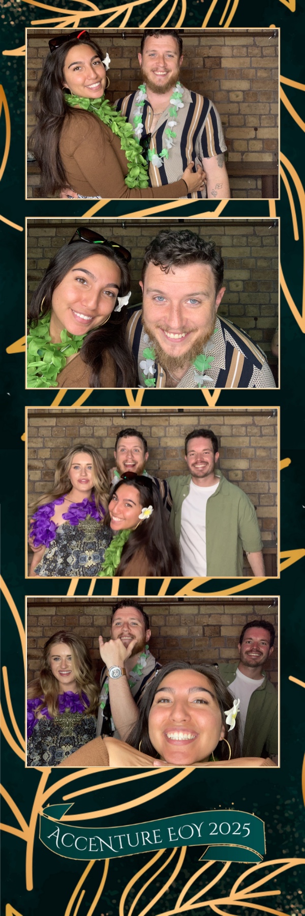 Accenture Christmas Party | View more photos from the event at gallery.photobooth.co.nz/u/SelfieCentral/Accenture-Christmas-Party