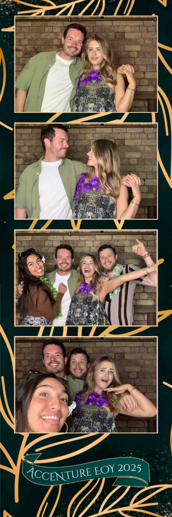 Accenture Christmas Party | View more photos from the event at gallery.photobooth.co.nz/u/SelfieCentral/Accenture-Christmas-Party