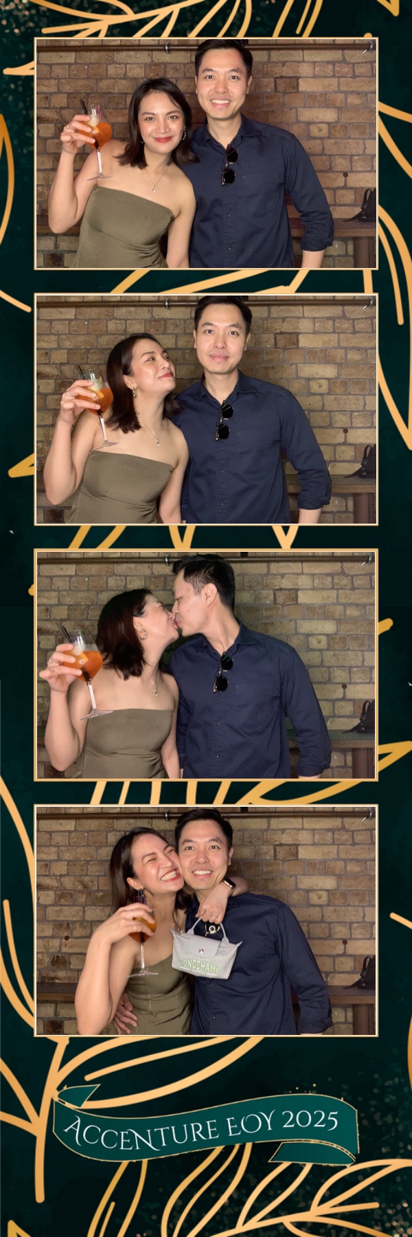 Accenture Christmas Party | View more photos from the event at gallery.photobooth.co.nz/u/SelfieCentral/Accenture-Christmas-Party