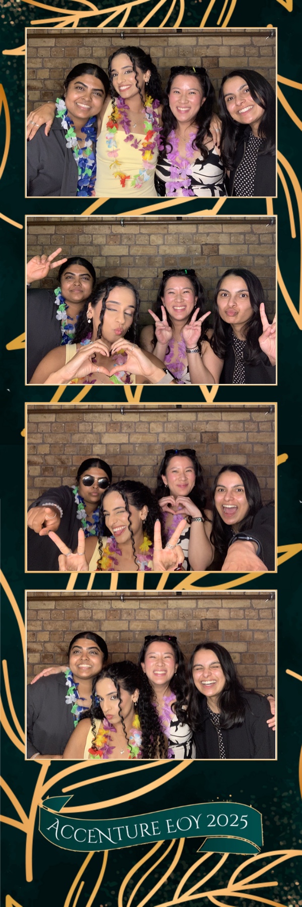 Accenture Christmas Party | View more photos from the event at gallery.photobooth.co.nz/u/SelfieCentral/Accenture-Christmas-Party