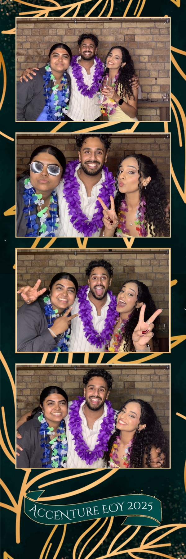 Accenture Christmas Party | View more photos from the event at gallery.photobooth.co.nz/u/SelfieCentral/Accenture-Christmas-Party