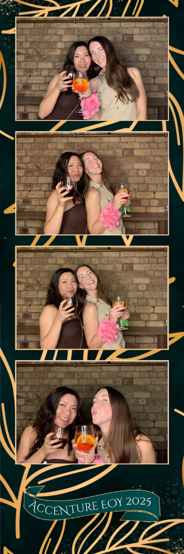 Accenture Christmas Party | View more photos from the event at gallery.photobooth.co.nz/u/SelfieCentral/Accenture-Christmas-Party