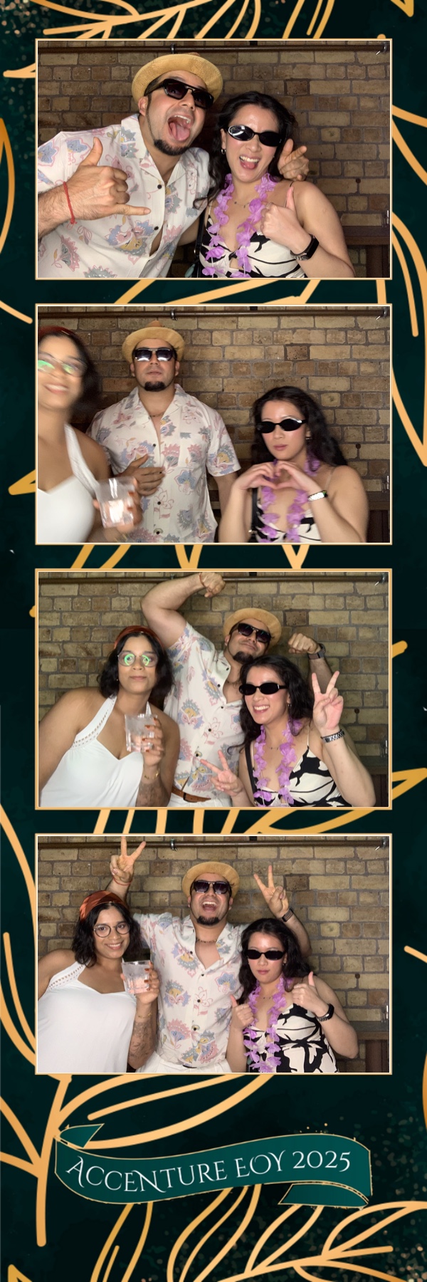 Accenture Christmas Party | View more photos from the event at gallery.photobooth.co.nz/u/SelfieCentral/Accenture-Christmas-Party