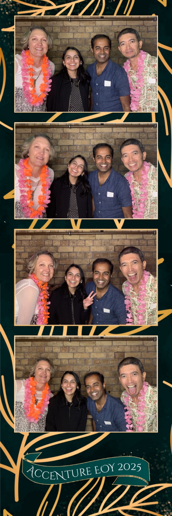 Accenture Christmas Party | View more photos from the event at gallery.photobooth.co.nz/u/SelfieCentral/Accenture-Christmas-Party