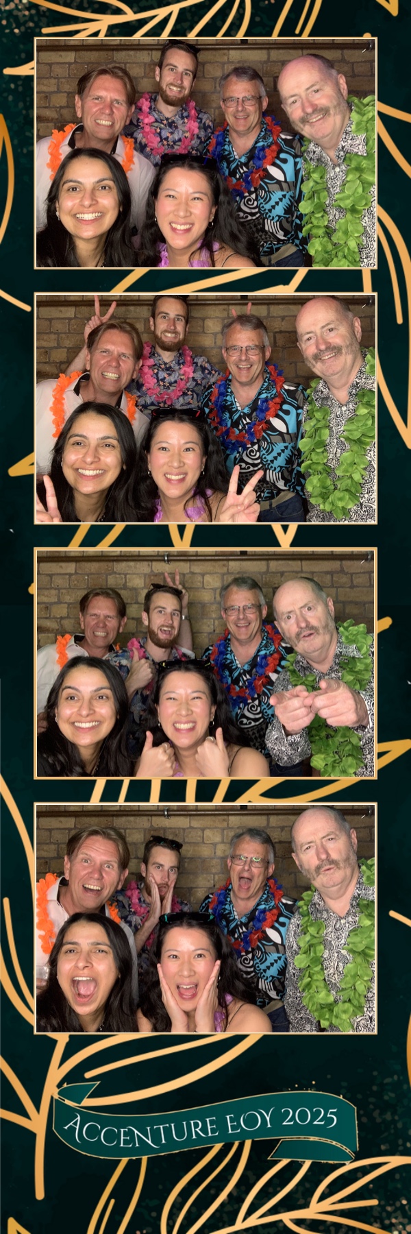 Accenture Christmas Party | View more photos from the event at gallery.photobooth.co.nz/u/SelfieCentral/Accenture-Christmas-Party