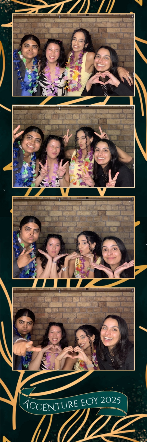 Accenture Christmas Party | View more photos from the event at gallery.photobooth.co.nz/u/SelfieCentral/Accenture-Christmas-Party